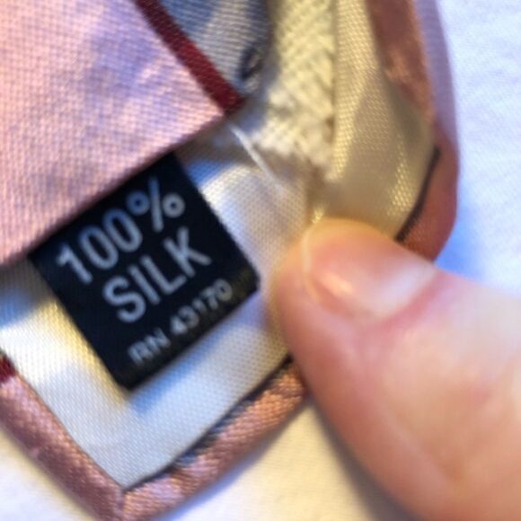Vintage Mens Tie 100% Silk Pink/Gray/ Red - Picture 3 of 3